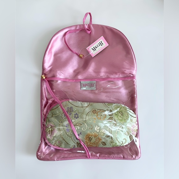 MaggiB Green Floral Pouch Folder Travel Slippers Eyeshade Spa Trio Set - Picture 4 of 7